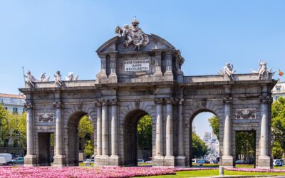 La Comunidad de Madrid incrementa el número de plazas para profesores de Secundaria y Formación Profesional (FP) en las próximas oposiciones, alcanzando un total de 565