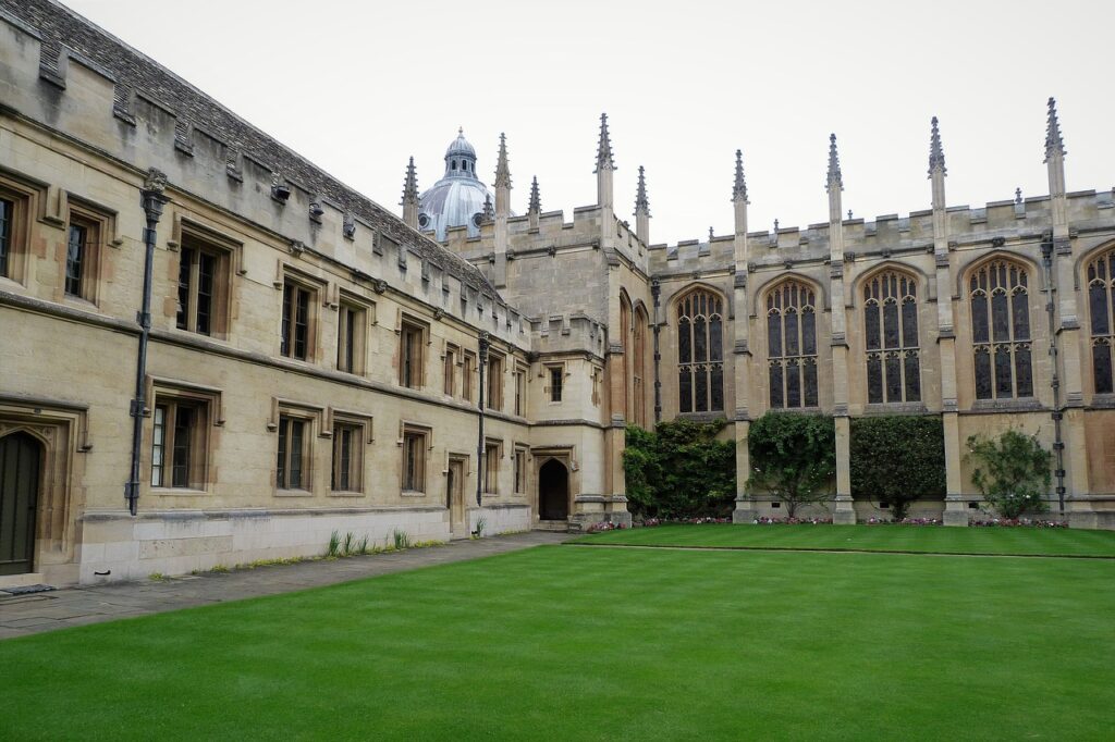 Becas Oxford